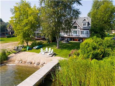 Entire Luxurious Lakehouse Great For Family Stays!