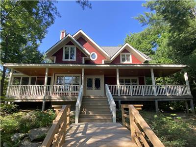 LAKE MUSKOKA ISLAND COTTAGE - Gravenhurst, ON