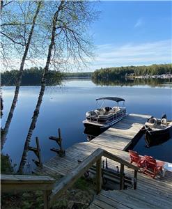 Beautiful Paudash Lakehouse near Haliburton and Bancroft. Booking now for summer 2023