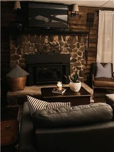 The Cedar Nook - Waterfront Cottage