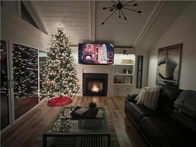 Close to Arrowhead w/ Hot Tub+ Private Guest House