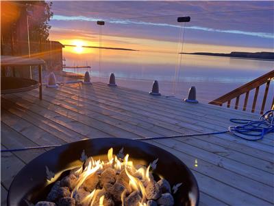 Waterfront cottage, Bruce Peninsula - Sanctuary Wood (3 bedroom + bunkie, pets welcome)