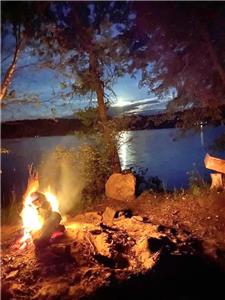 Pennlinkle Point Big Blue Cottage, Paudash Lake, Bancroft, Apsley