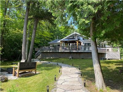 Kennisis Lake - SPOTLESS EXECUTIVE FAMILY COTTAGE