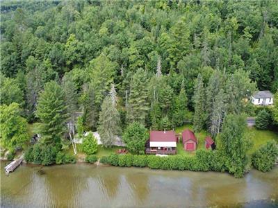 Grand views- Lac Cayamant-2 bdr w/indoor fireplace