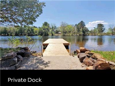 COTTAGE ON THE MUSKOKA RIVER!!!!!!!