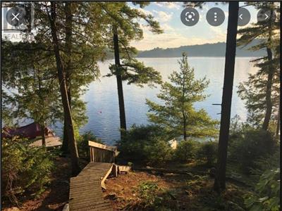 Cabin on Maple Lake