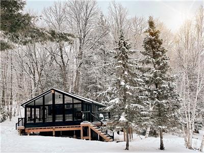Dock of the Bay Cottage:HGTV Scott's Vacation House Rules: Muskoka Lakefront Cottage: Skeleton Lake