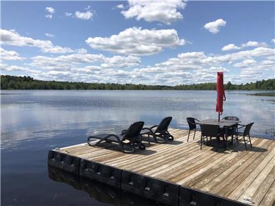 Kennebec Lake Family Waterfront Cottage