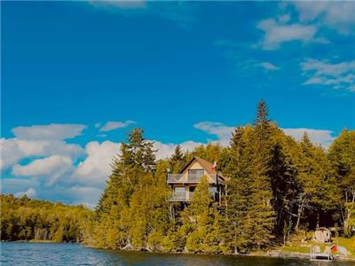 Four Season Waterfront Cottage with Wood Burning Sauna