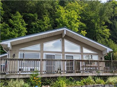 Loon Lookout at Miskwabi Lake with Private Waterfront Area