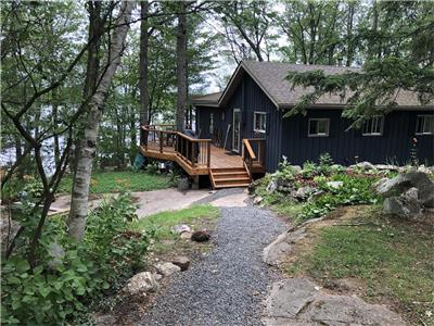 Unique Muskoka Cottage