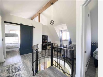 Lakefront private Cottage Escape