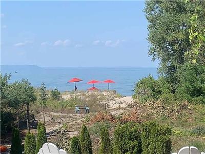 Sun on the Beach - Luxury 3Br Cottage w/ Large Sand Beach, Games Room w/ Arcade Games, Fire Pit