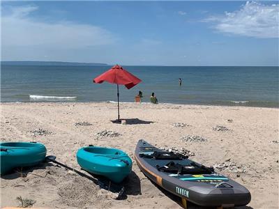 Sun on the Beach - Luxury 3Br Cottage w/ Large Sand Beach, Games Room w/ Arcade Games, Fire Pit