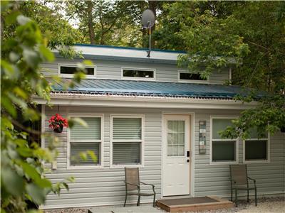 Lake Wpg Cozy All Season Cottage with Outdoor Cedar Sauna