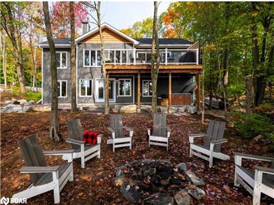 Georgian Mornings Cottage on Stewart Lake - Family-friendly! Weekend Stays - 3pm CheckOut Included!