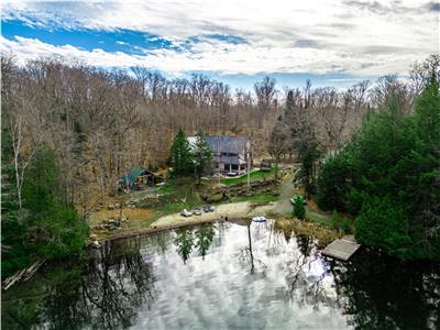 Luxury 6 Bedroom Muskoka Chalet/Cottage Private Beach w/ Crystal Clear Water!