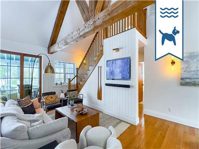 Birch Beach - Lakefront Cottage, 2 King Beds! Hot Tub and Sauna