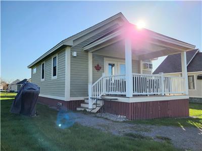 Sandbanks Cottage Resort Villa 23b in Prince Edward County