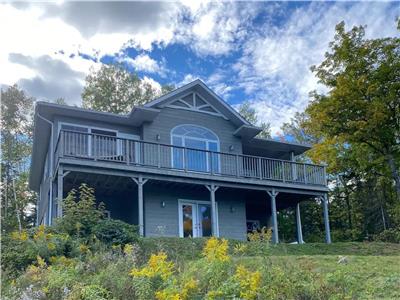 Surely Shirley's - Lakefront w/ Treetop View