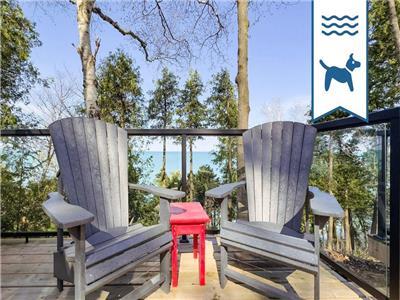 Summerset Cottage Beachfront with Hottub 1 Dog allowed