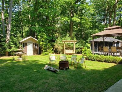 Canadian Vacation! Grand Bend/Southcott Pines Getaway/Beautiful Sunset Beach