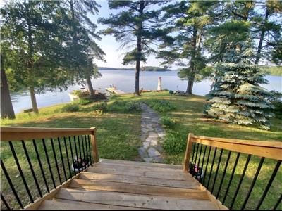 180 water views, private yr-round 3BDRM Cottage