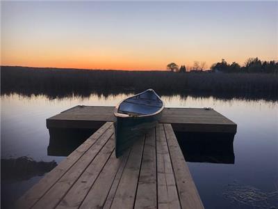 Beautiful Pigeon Lakefront cottage