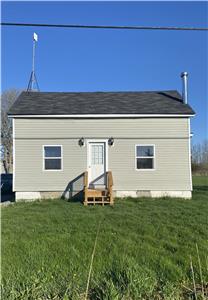 Elmbrook Cottage in Prince Edward County