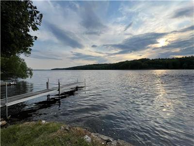 Chalet sur le bord de l'eau sur le Graham lake