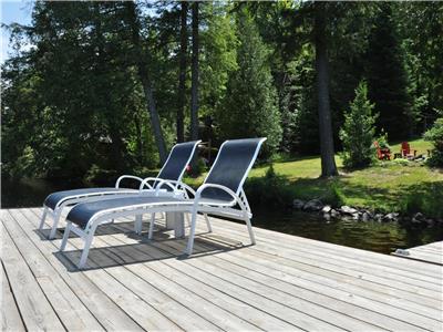 Stay and Relax with your Family in this Amazing Waterfront Cottage Rental -Wilbeforce , Pet Friendly