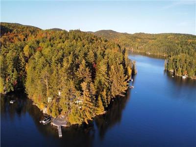 Enjoy Rustic Cove Getaway your private lakeside Paradise!