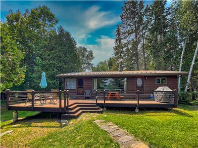 Pristine cottage with waterfront view on Restoule Lake! Loads of amenities included. GREAT FISHING!