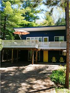 Updated Cottage in Port Franks- Steps From Beach