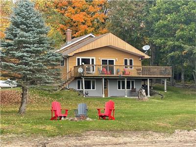 Boomerang Cottage on Ruth Lake near Powassan