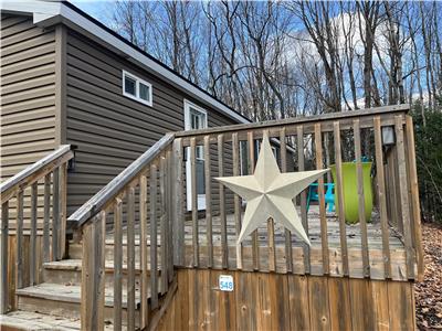 Are you looking for a lakeview starter cottage? This unit offers that and much more.