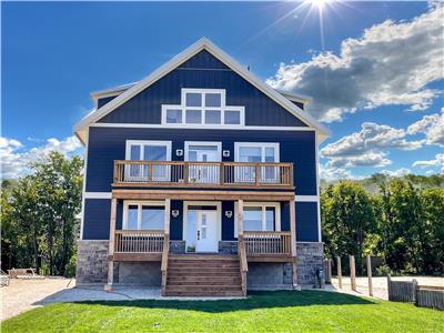 New luxury chalet at the base of Blue Mountain (built in 2023)