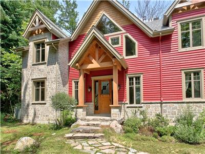 Maison Rouge  Tremblant - Chalet de luxe au bord de l'eau