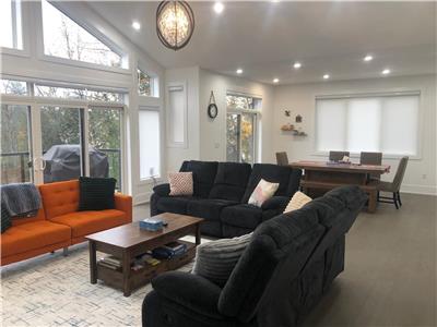 NEW Muskoka luxury cottage on beautiful bay lake with Hot tub/Spa -  2025 bookings open, Hurry!