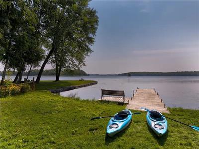 Woodland Hideaway - Relaxing Waterfront Sleeps 10