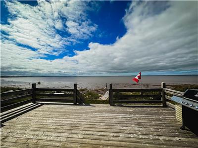 OCEANFRONT COTTAGE (Tidnish) - SUMMER SALE!