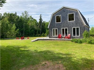 Cozy family cottage on beautiful Panmure Island