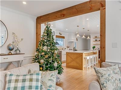 Silver Maple Farmhouse | Hot Tub & Sauna | 4+ Private Acres, 400ft of Lakefront