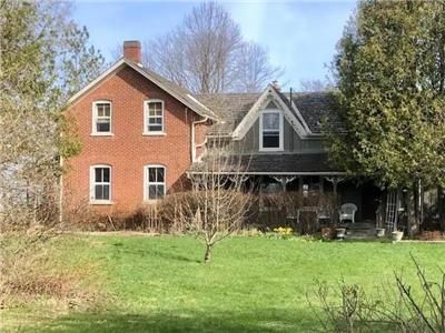LIFE IS BIGGER WHEN WE'RE TOGETHER! LARGE PRIVATE HERITAGE COUNTRY RETREAT HOME ON 14 ACRES