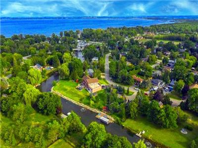 Retraite de Luxe 10 Chambres 9 Salles de Bain au Bord du Lac Simcoe | vasion en Bord de l'Eau pour