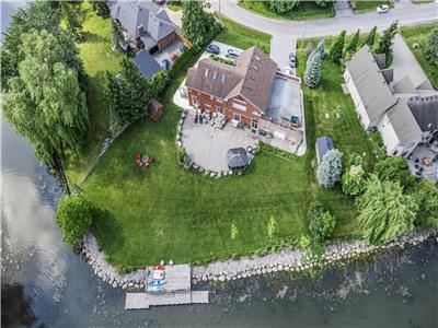 Retraite au bord de l'eau du lac Simcoe |  distance de marche du lac  Cano gratuit  Barbecue et