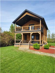 NEW! Waterfront Sunset Bliss Beach House with Cozy Bunkie AND firepit on the Bluffs