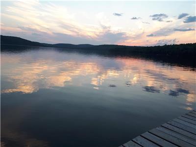 Quiet and Prestine Four Mile Bay Family Cottage - North Bay, Ontario