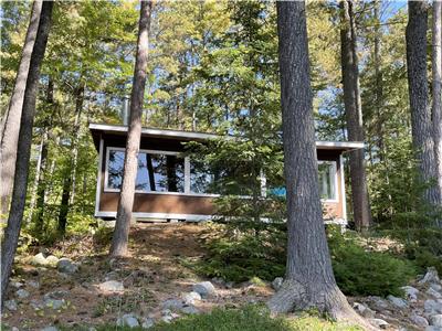 WATERFRONT 1 ACRE - DREAM POTENTIAL - Lake Temiskaming - near NORTH BAY
